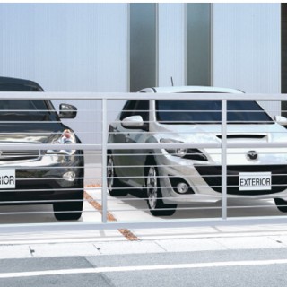 ラビーネ　跳ね上げ門扉